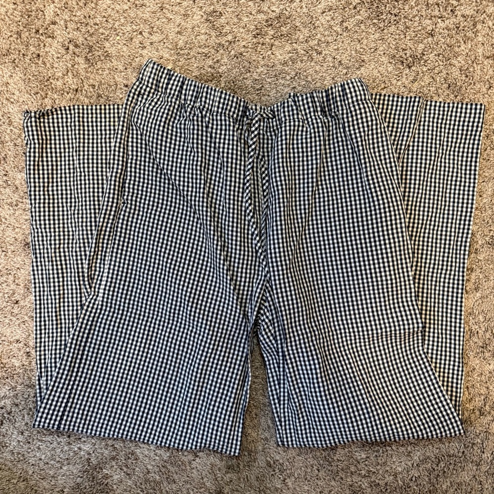 aritzia cruise linen lodge pant black and White Checkered Shorts